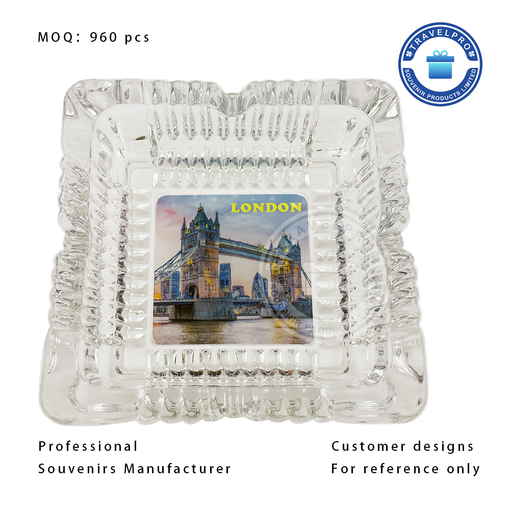 London Customized Square Shaped Glass Ashtray
